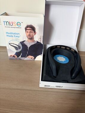 Muse 2 Brain Sensing Headband – Meditation & Mindfulness EEG Device – Brand New